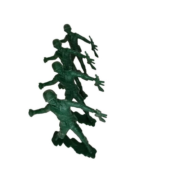 1964 Louis Marx Toy Green Army Soldiers Large 5"-6" with Guns Lot Of 4 - Picture 2 of 11